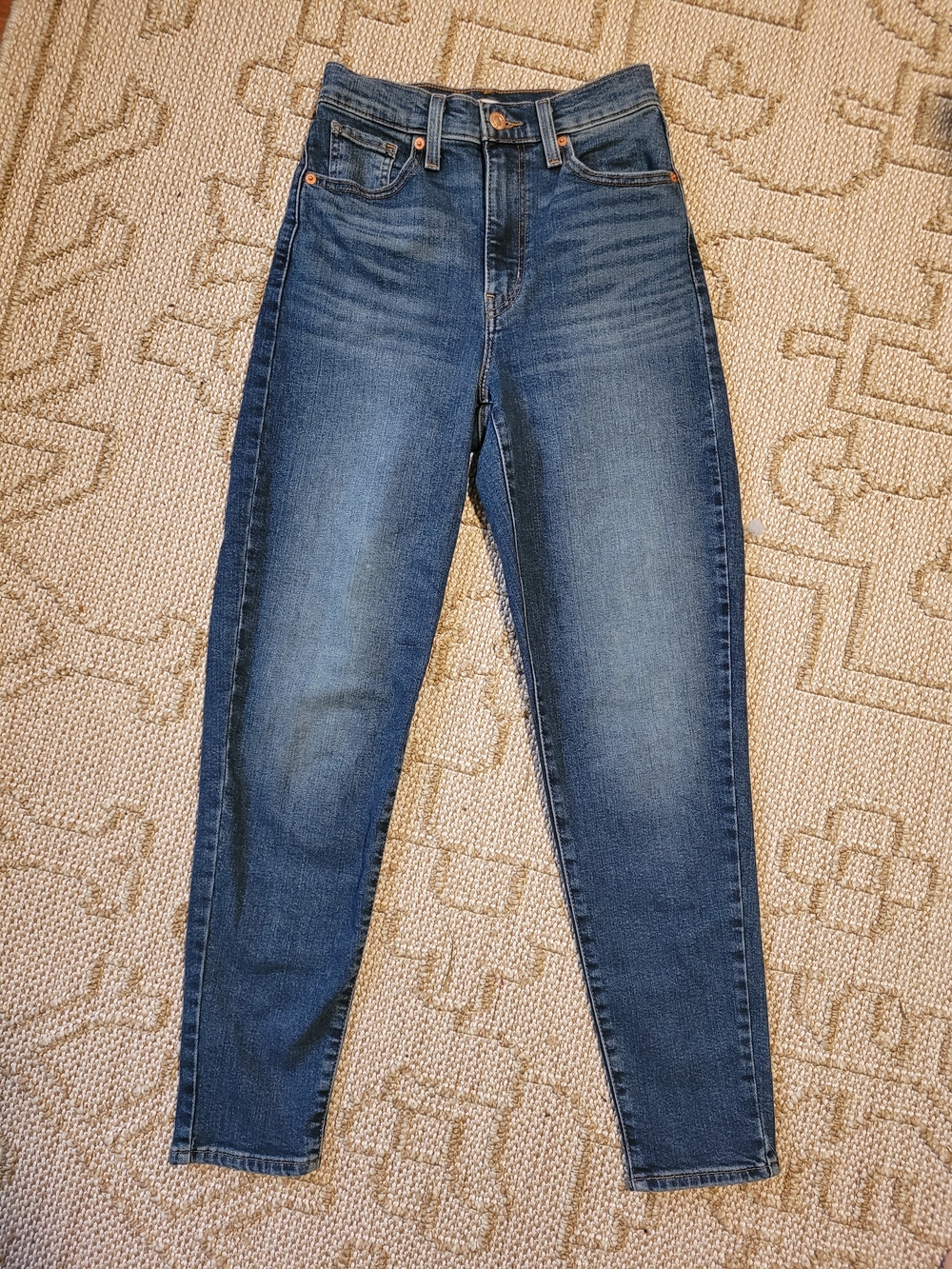 Levi's High Waisted Mom Jeans Size 25